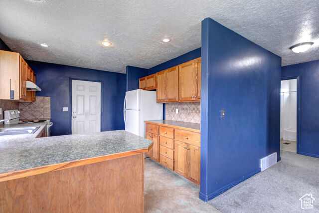 Property Photo: 110 E 100 N UT 84052