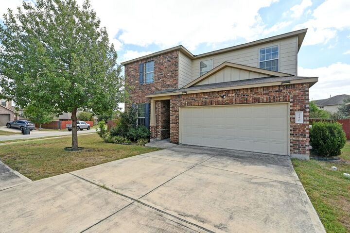 Property Photo:  140 Lynn Crest Bend  TX 78610 