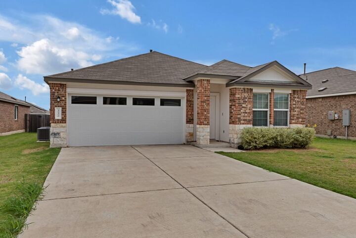 Property Photo:  332 Escondido Circle  TX 78666 