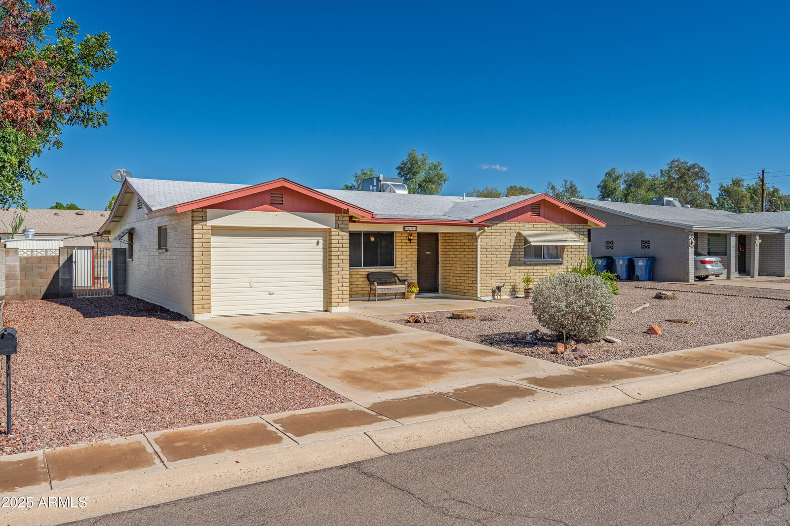 Property Photo:  1694 W 13th Avenue  AZ 85120