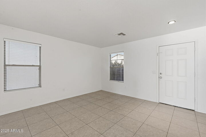 Property Photo: 33335 N Hidden Canyon Drive AZ 85144