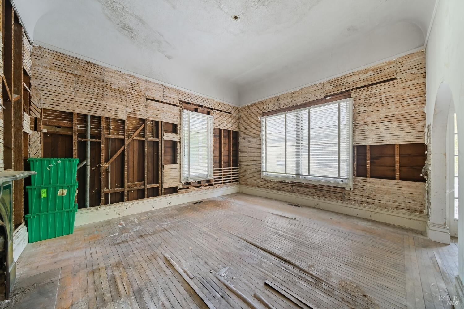 Property Photo: 226 Bayview Street CA 94901