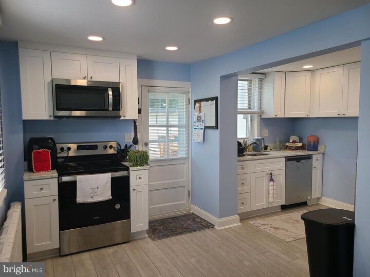 Property Photo:  814 Pitman Avenue  PA 19023 