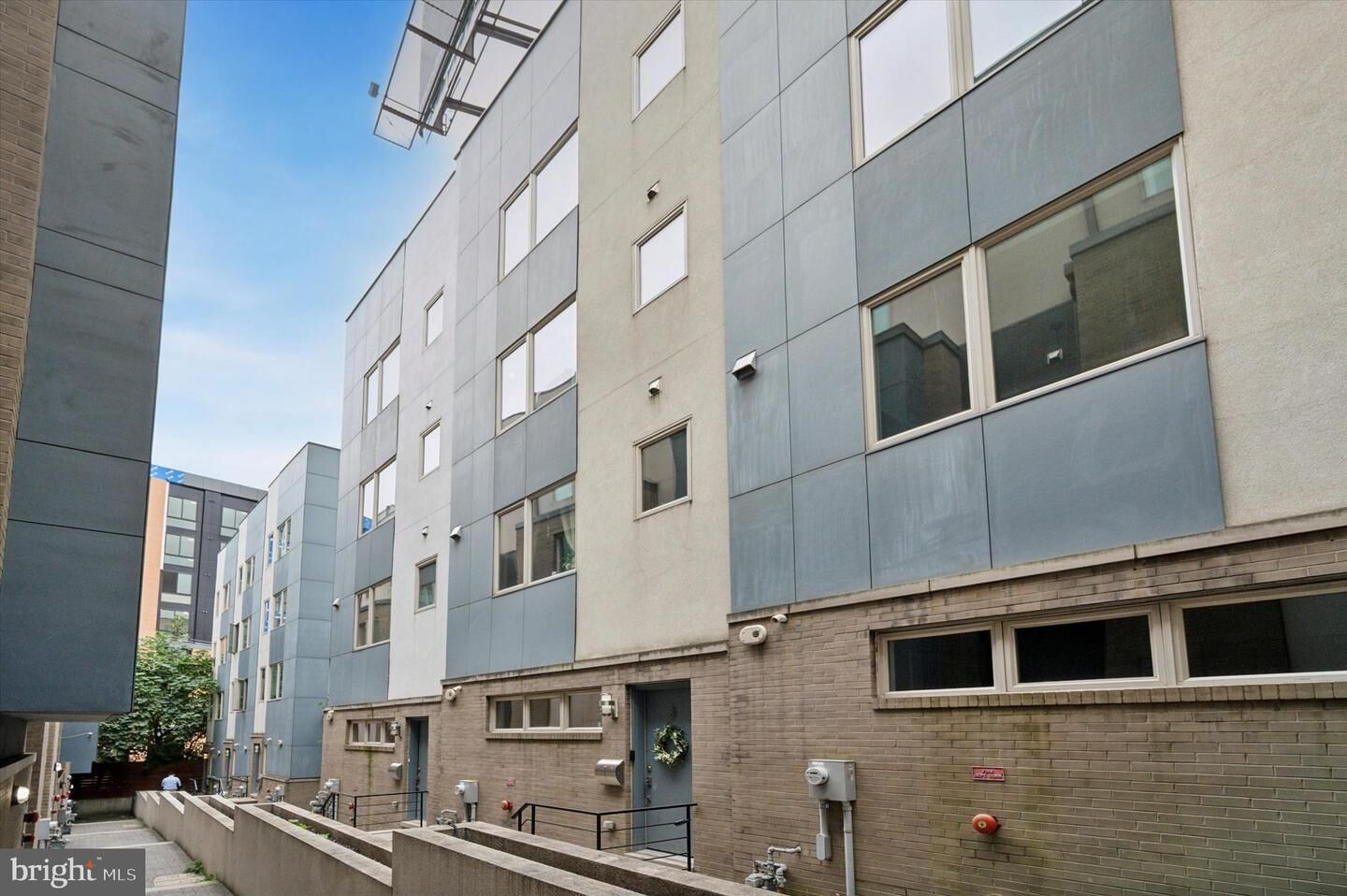 Property Photo:  927 N Front Street 3  PA 19123 