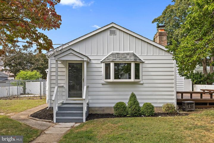 229 Saude Avenue  Essington PA 19029 photo