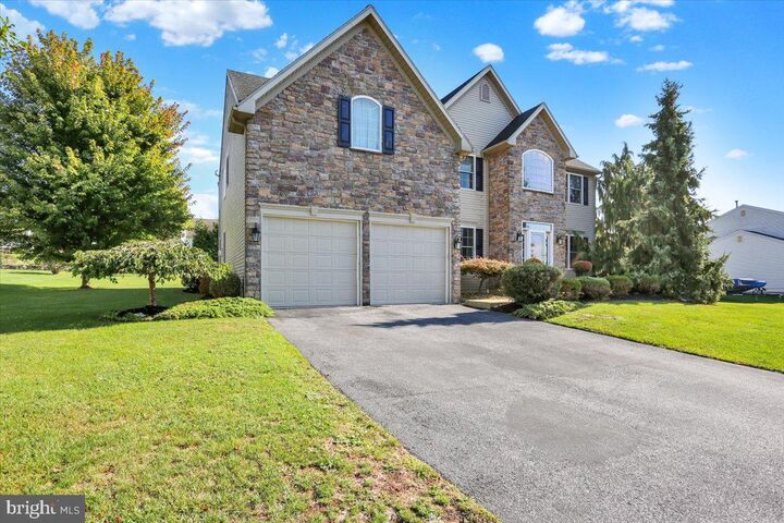 Property Photo:  173 Kensington Boulevard  PA 19510 
