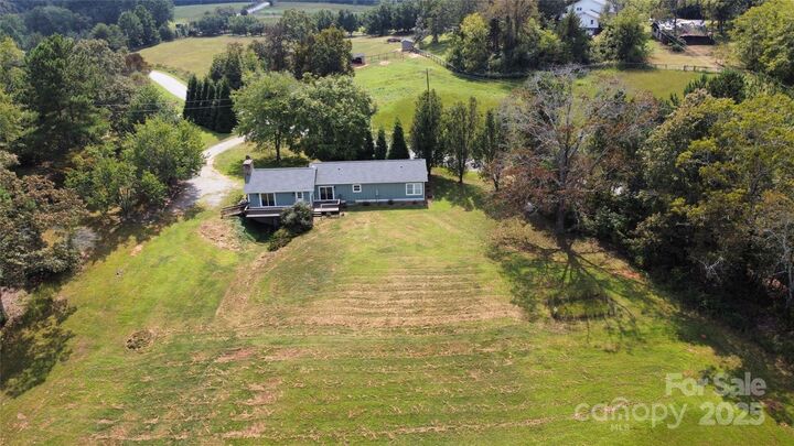Property Photo: 100 Gilbert Road NC 28722