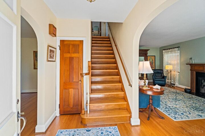 Property Photo:  1618 Larmon Court  OH 45224 