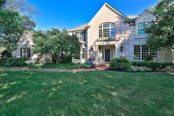 Property Photo:  7600 Foxgate Lane  OH 45243 