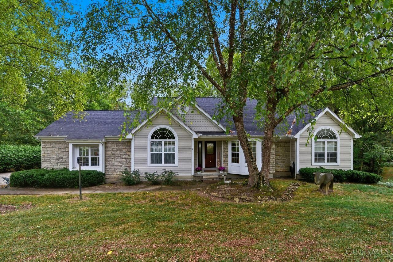 Property Photo:  2073 Natchez Trace  OH 45103 