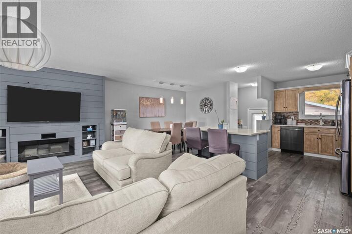 Property Photo:  1406 Sibbald Crescent  SK S6V 6B4 