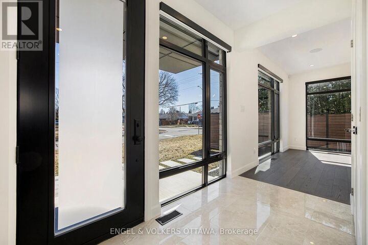 Property Photo:  888 Melwood Avenue  ON K2A 3C3 