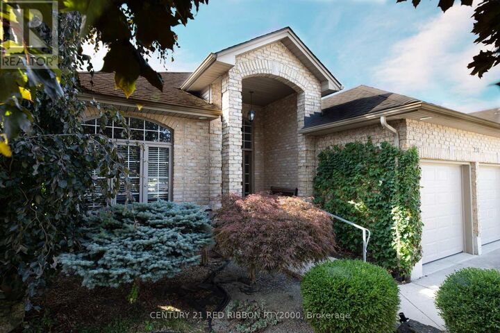 Property Photo:  258 Deruiter Drive  ON N7G 4H8 