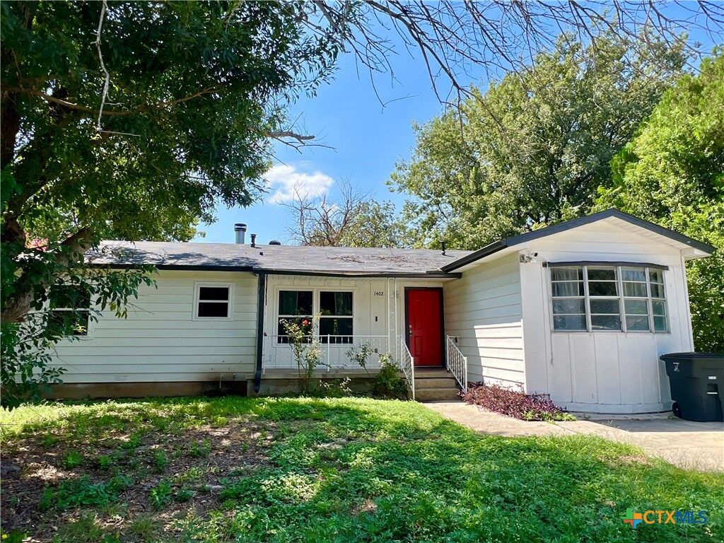 Property Photo:  1402 Duval Drive  TX 76541 