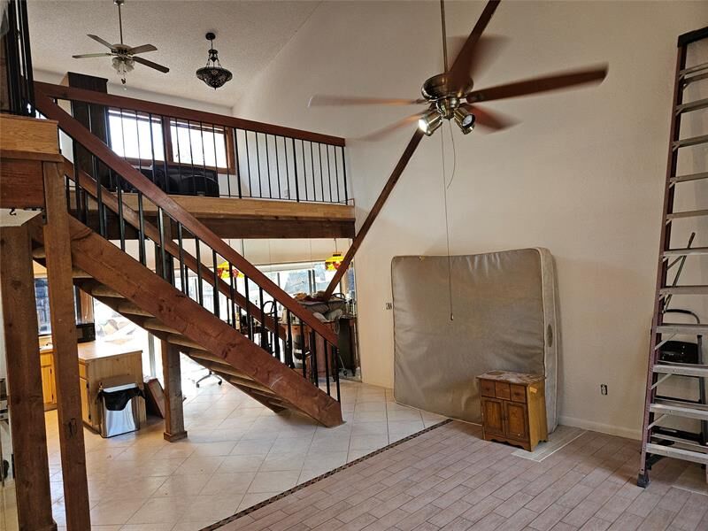 Property Photo: 10191 Oleander Ct 10191 FL 33026