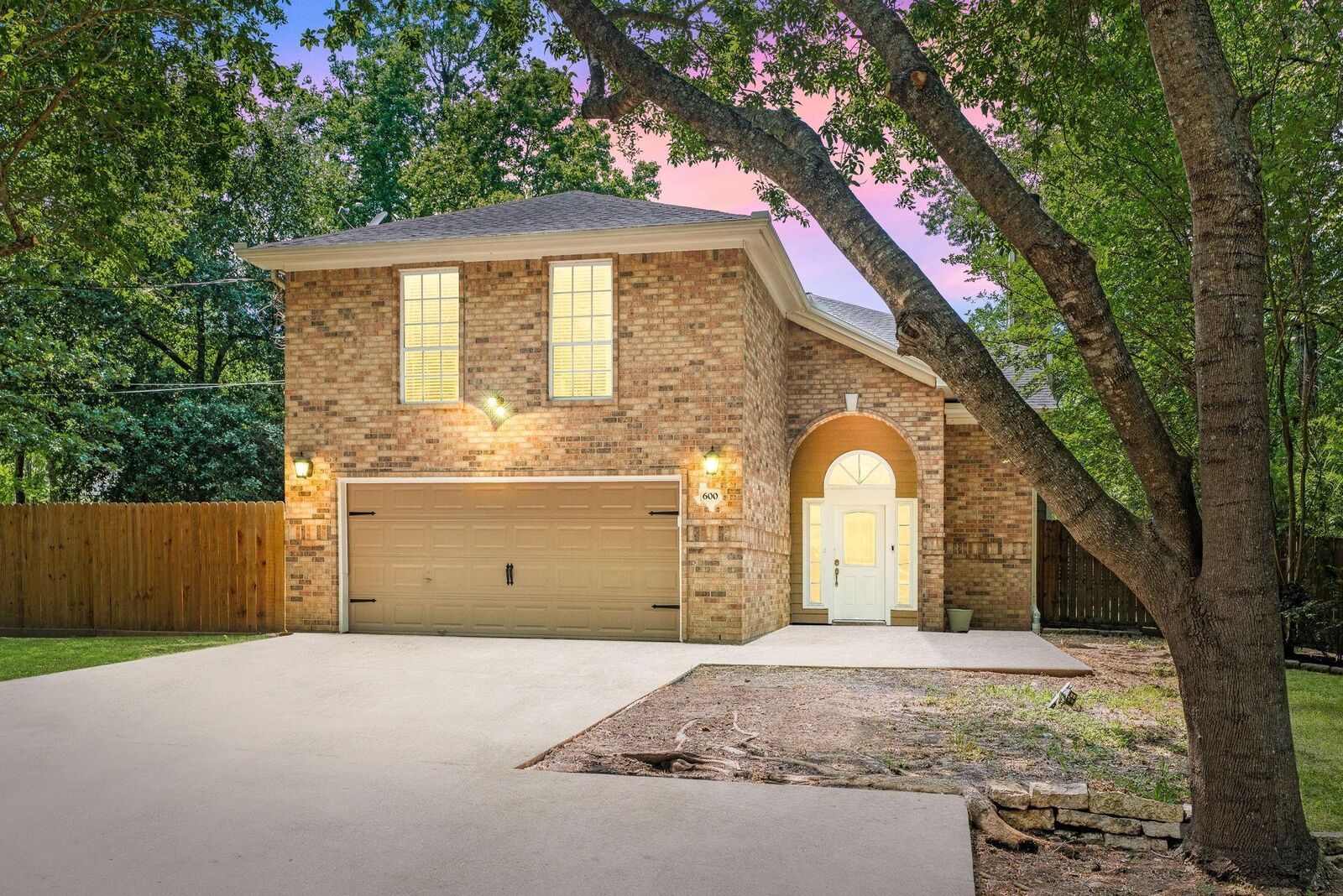 Property Photo:  600 Crystal River Road  TX 77316 