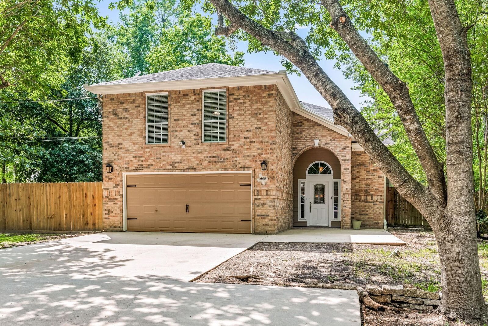 Property Photo: 600 Crystal River Road TX 77316
