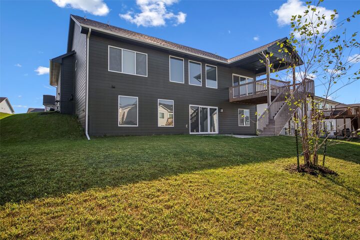 Property Photo: 610 Napoli Avenue IA 50266