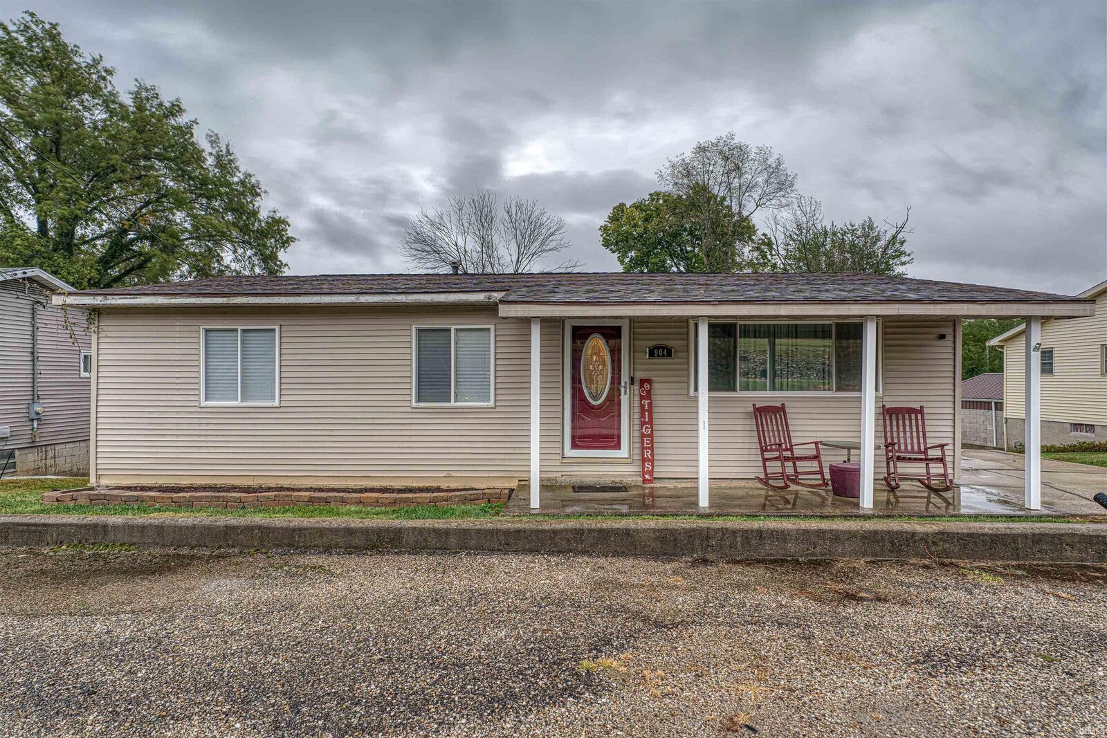 Property Photo:  904 S Virgil Boulevard  IN 47670 