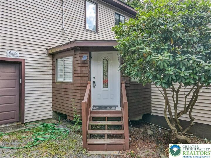 Property Photo:  7175 Mountain Drive  PA 18466 