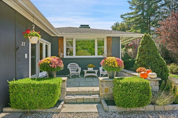 Property Photo:  37 Old Deer Park Road  NY 10536 