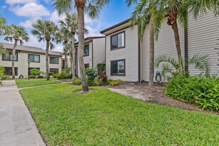 Property Photo:  386 Moorings Cove Drive 6F  FL 34689 