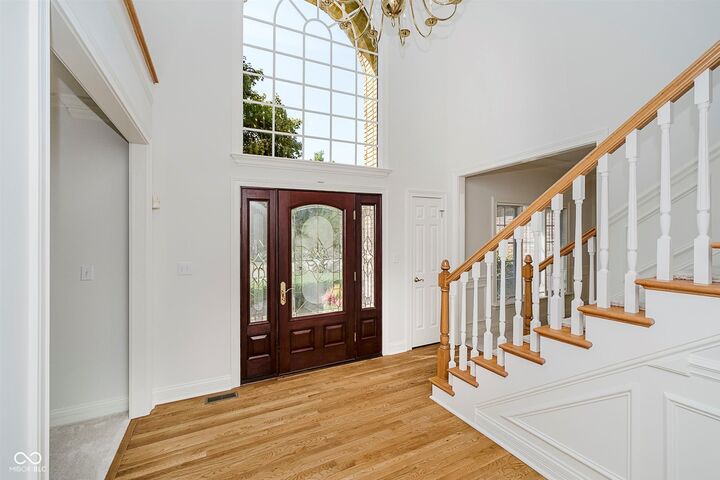 Property Photo:  4827 Woods Edge Drive  IN 46077 