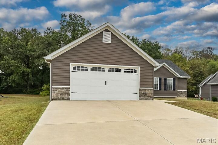 Property Photo:  131 Wabash Way  MO 63379 