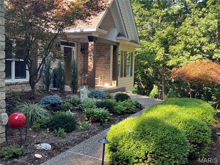 Property Photo: 1512 Saint James Place Court MO 63038