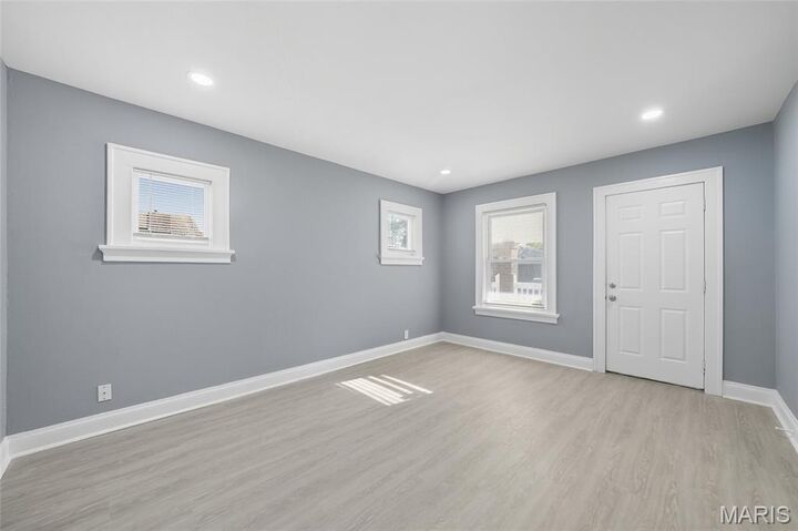 Property Photo:  1209 Griefield Place  MO 63133 
