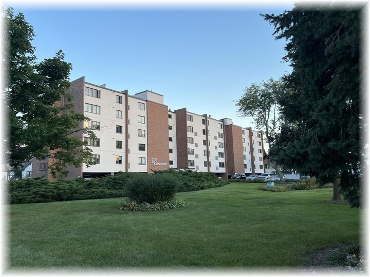 111 11th St 4ds  Racine WI 53403 photo