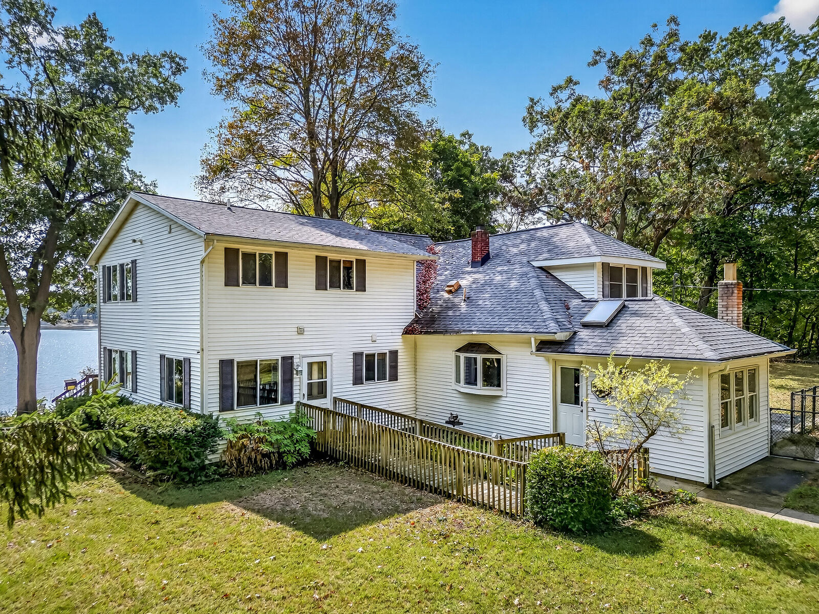 Property Photo:  183 Lake Court Road  MI 49457 