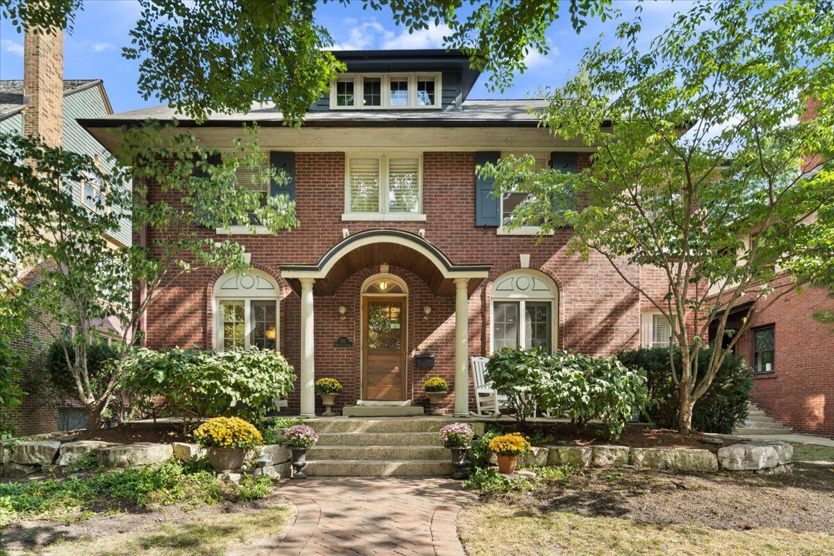 Property Photo: 711 Michigan Avenue IL 60202
