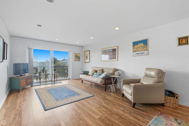 Property Photo:  4840 Foster Street 303  IL 60077 