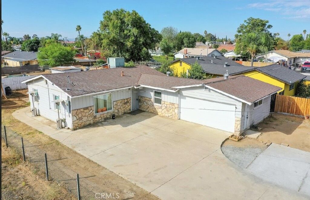 Property Photo:  23921 Ironwood Avenue  CA 92557 