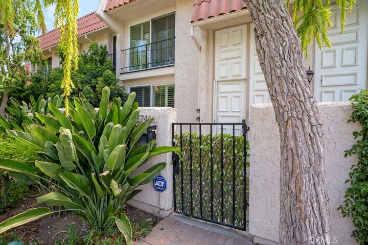 Property Photo: 6246 1/2 Shoup Avenue CA 91367