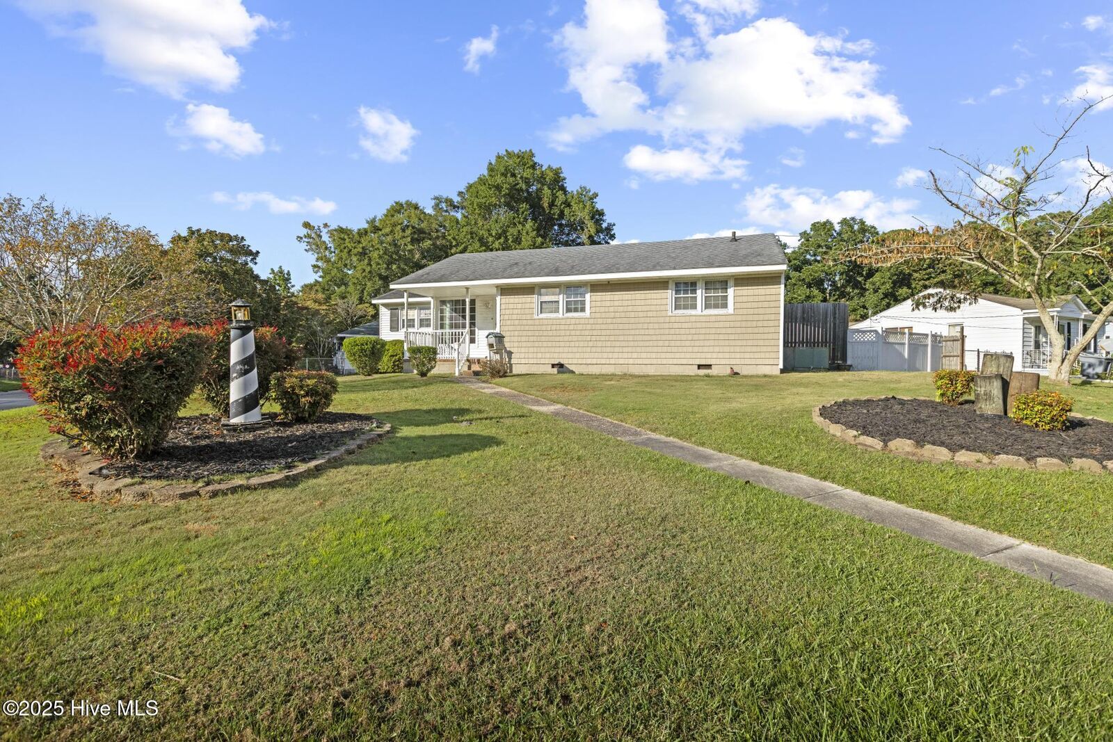 Property Photo: 200 Banks Street NC 28540