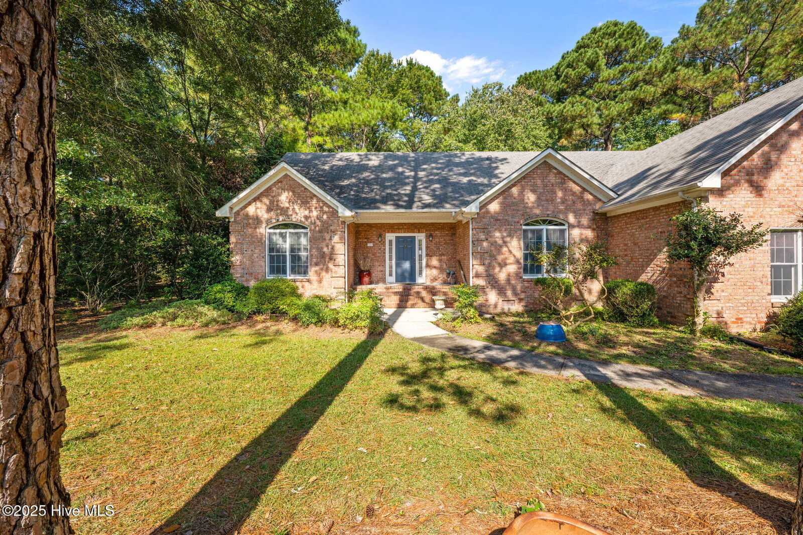Property Photo: 1209 Carmel Lane NC 28562