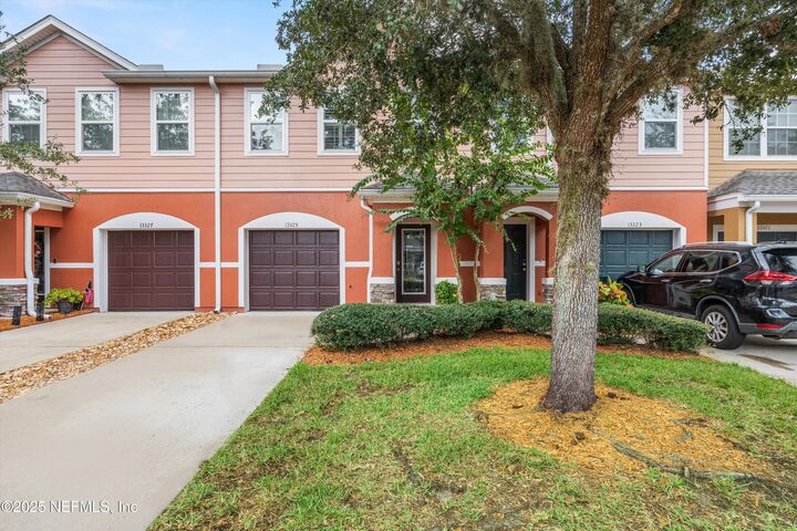 Property Photo: 13325 Low Tide Way FL 32258