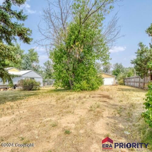 Property Photo: 410 N Osborne Ave WY 82716