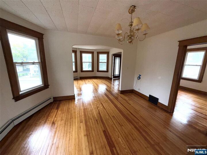 Property Photo:  31 Linda Vista Avenue  NJ 07508 
