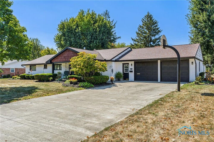 Property Photo:  1018 Cherry Lane  OH 45840 