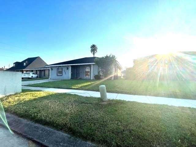 Property Photo: 5530 Samovar Drive LA 70126