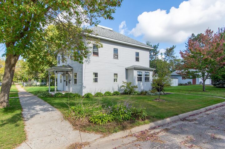 402 2nd Avenue NE  Brainerd MN 56401 photo