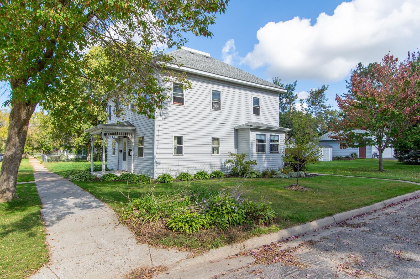 Property Photo: 402 2nd Avenue NE MN 56401