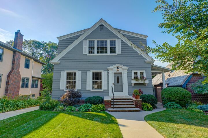 Property Photo:  205 Valleyview Place  MN 55419