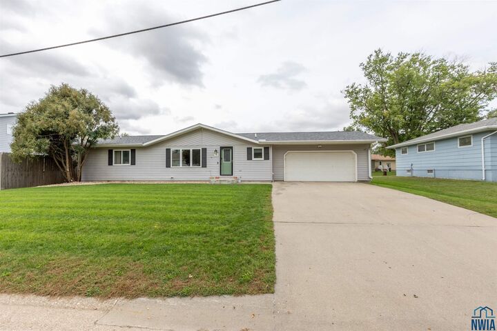 Property Photo:  409 Elm Street  IA 51055 