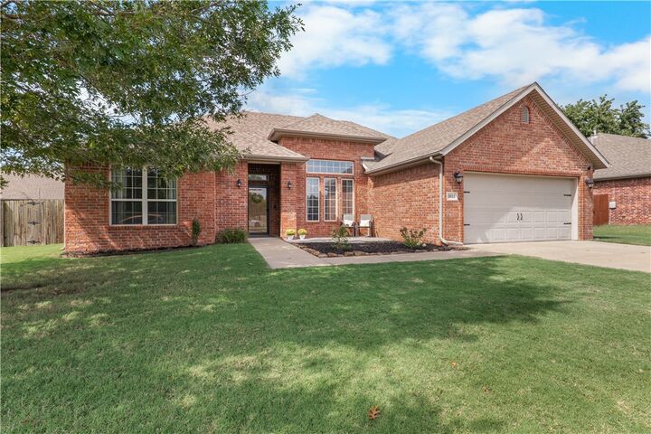 Property Photo: 2611 N Fire Fly Catch Drive AR 72704