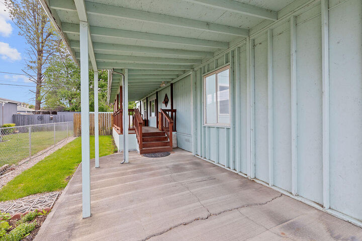 Property Photo:  185 NW Harwood Avenue 98  OR 97754 