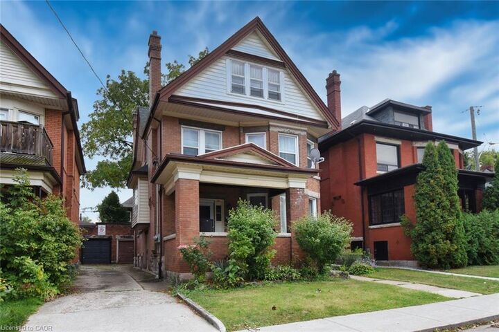 Property Photo:  461 Dundurn Street S  ON L8P 4M1 